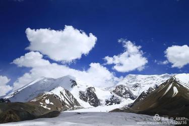 阿尼玛卿雪山，黄河源头的壮观与藏族神山的虔诚朝拜