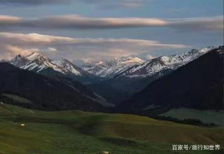 天山之旅：探访壮美山脉，体验神秘自然