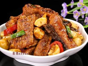 香辣鱼泡泡：家常美味，口感酥脆，营养丰富