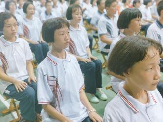 我与我：风雨中的蜕变与青春的回馈