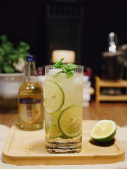 自制Mojito：清新口感，享受鸡尾酒的魅力