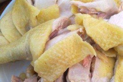白切鸡的做法：简单烹饪，享受鸡肉原汁原味