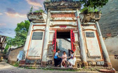 探访燕坊古村：穿越时光的明清建筑之旅