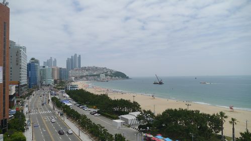 海云台海水浴场：釜山的璀璨明珠，尽享海滨乐趣