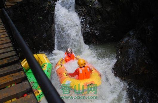 羊角山漂流：穿越森林，感受心跳加速的探险之旅