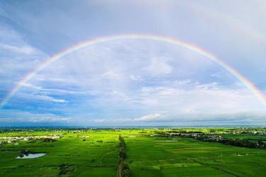 雨后彩虹美景再现：赞美彩虹的经典诗句欣赏