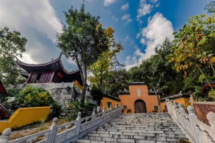 鸡鸣寺门票价格及优惠政策，让你轻松游览古刹