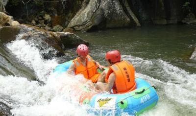 响水河：广东最刺激的天然漂流河道，大自然的鬼斧神工