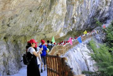 探访米仓山旅游景区：自然的宝藏与历史的印记