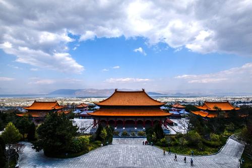 大理崇圣寺：历史的瑰宝，自然的美景